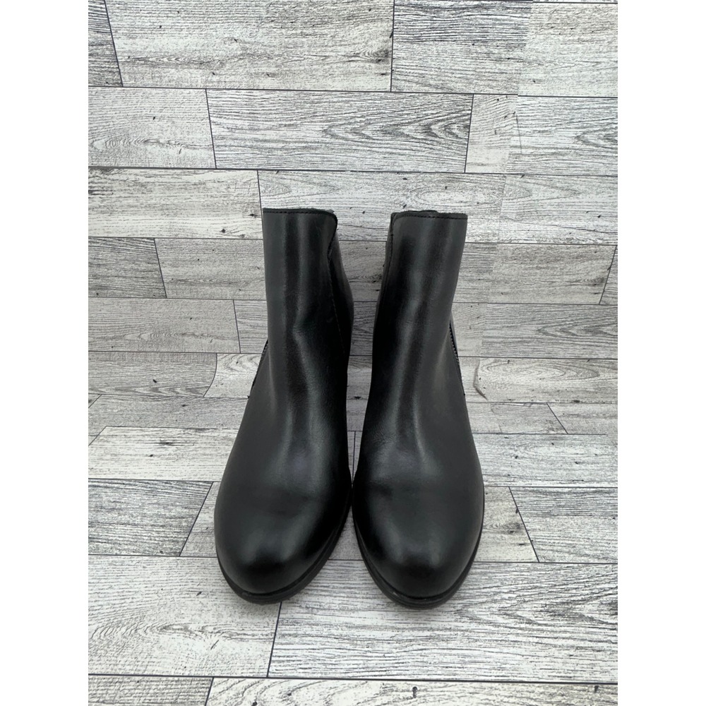 Born Black Leather Ankle Boots Block Heel Side Zip Round Toe Women Sz 6.5M